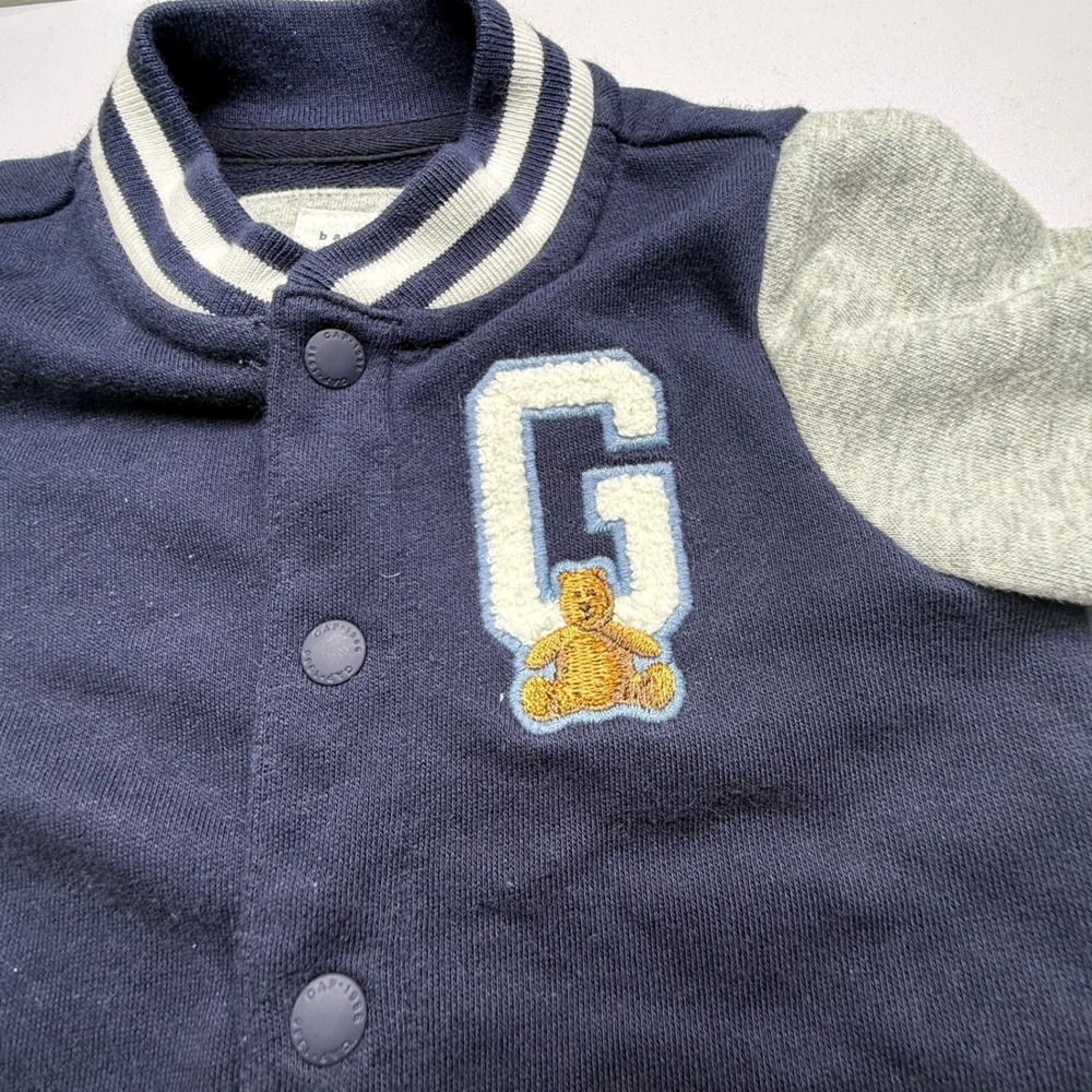 Baby Gap Varsity Romper Navy Blue Gray Bear Patch Snap Front 3-6 Months - Picture 4 of 9